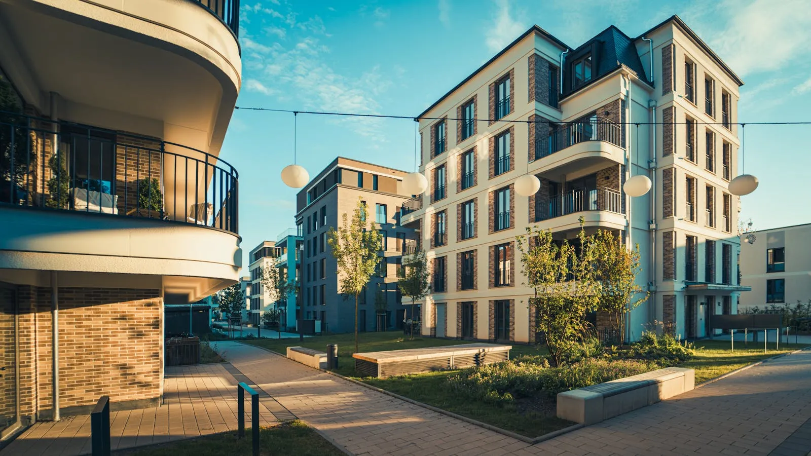 AI for Real Estate: From Lead Qualification to Portfolio Analysis